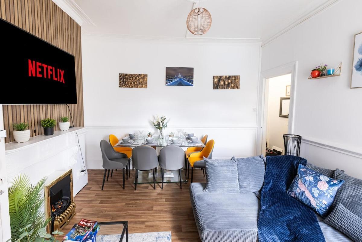 Luxury 4beds West London-mobilerateoffers-zone1-family-tourist-weekly-wifi-sleeps7-netflix! Appartamento *