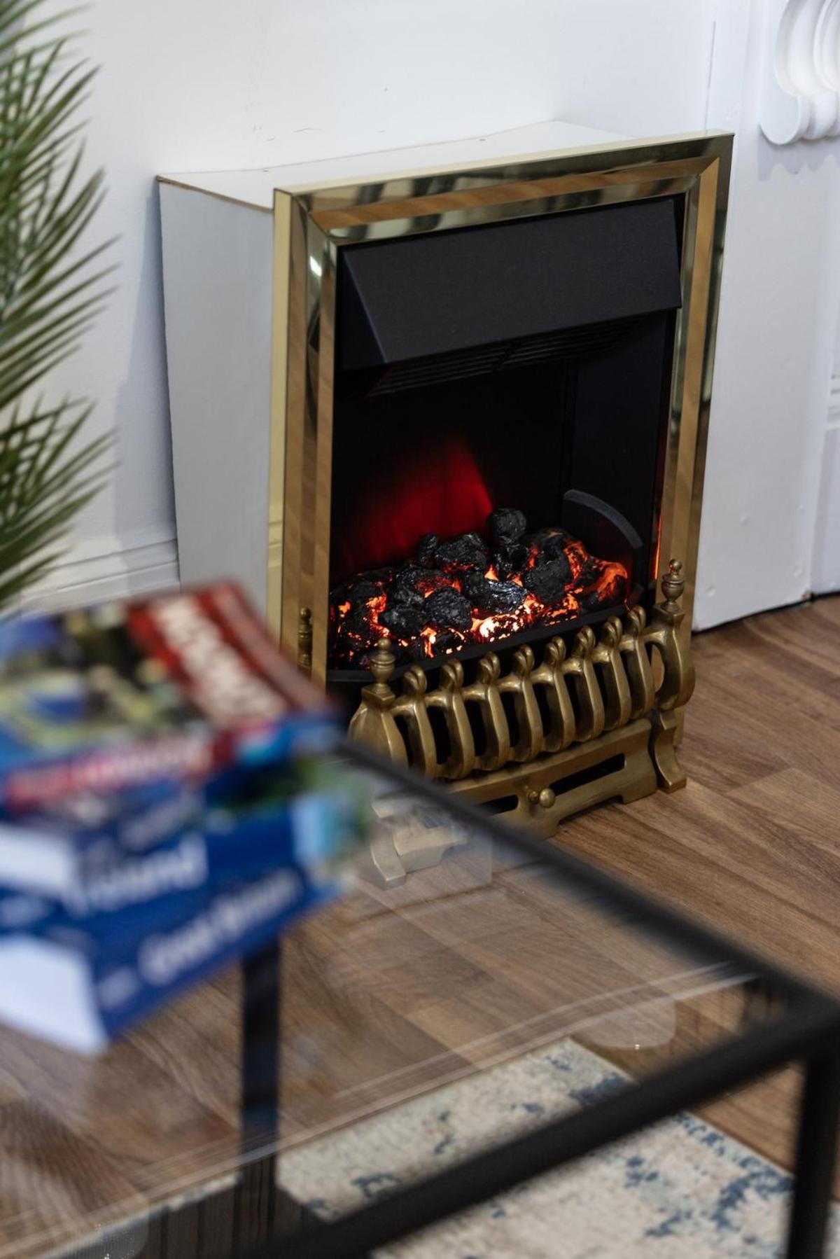 Luxury 4beds West London-mobilerateoffers-zone1-family-tourist-weekly-wifi-sleeps7-netflix! Appartamento Londra
