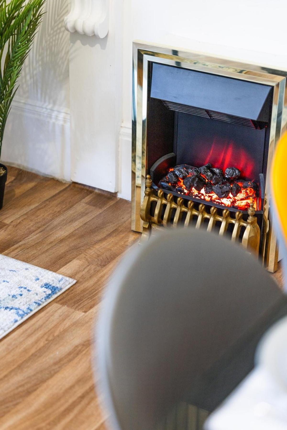Luxury 4beds West London-mobilerateoffers-zone1-family-tourist-weekly-wifi-sleeps7-netflix! Appartamento Londra