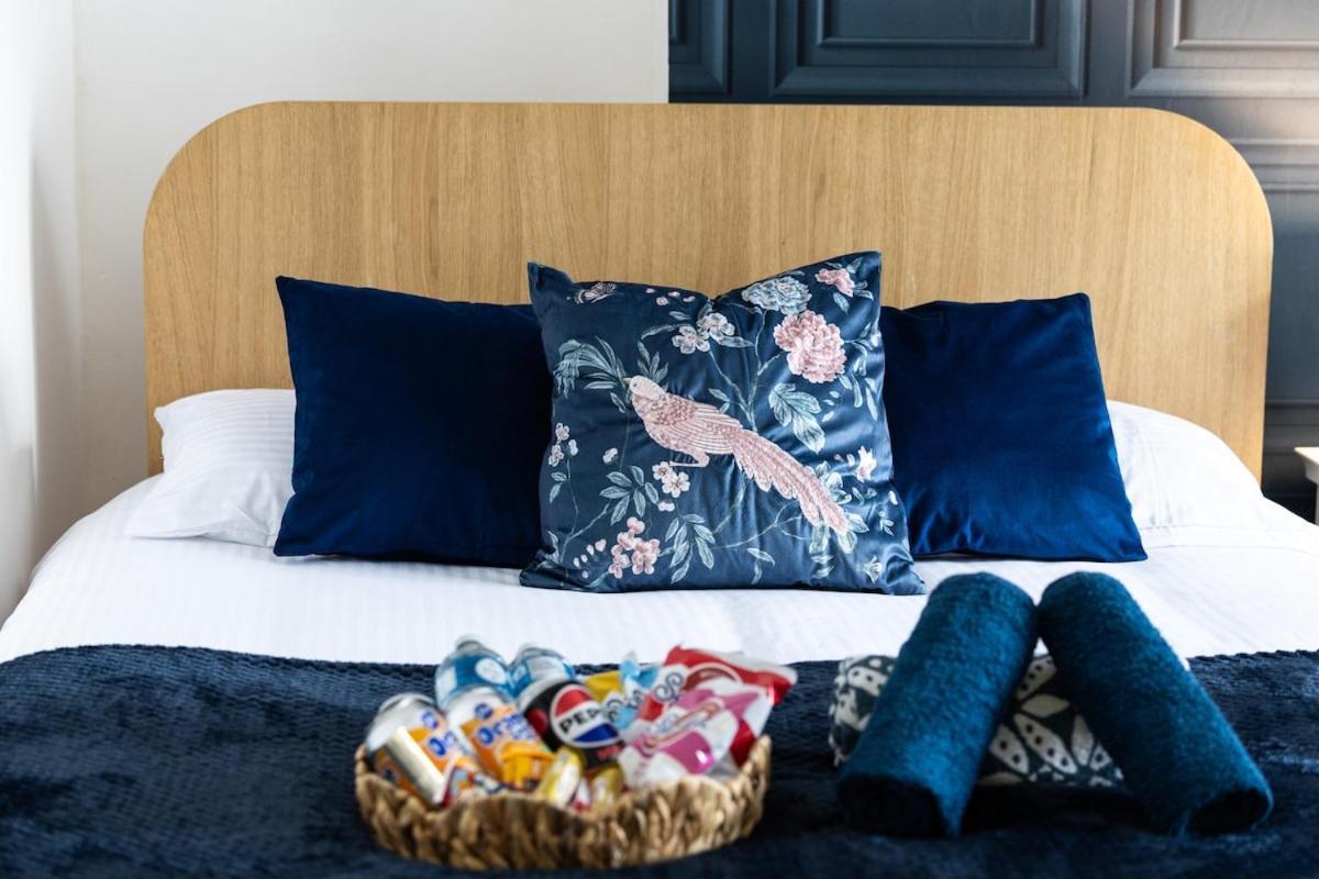 Appartamento Luxury 4beds West London-mobilerateoffers-zone1-family-tourist-weekly-wifi-sleeps7-netflix! Londra